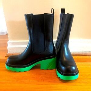 Black and green boots size 8 excellent condition